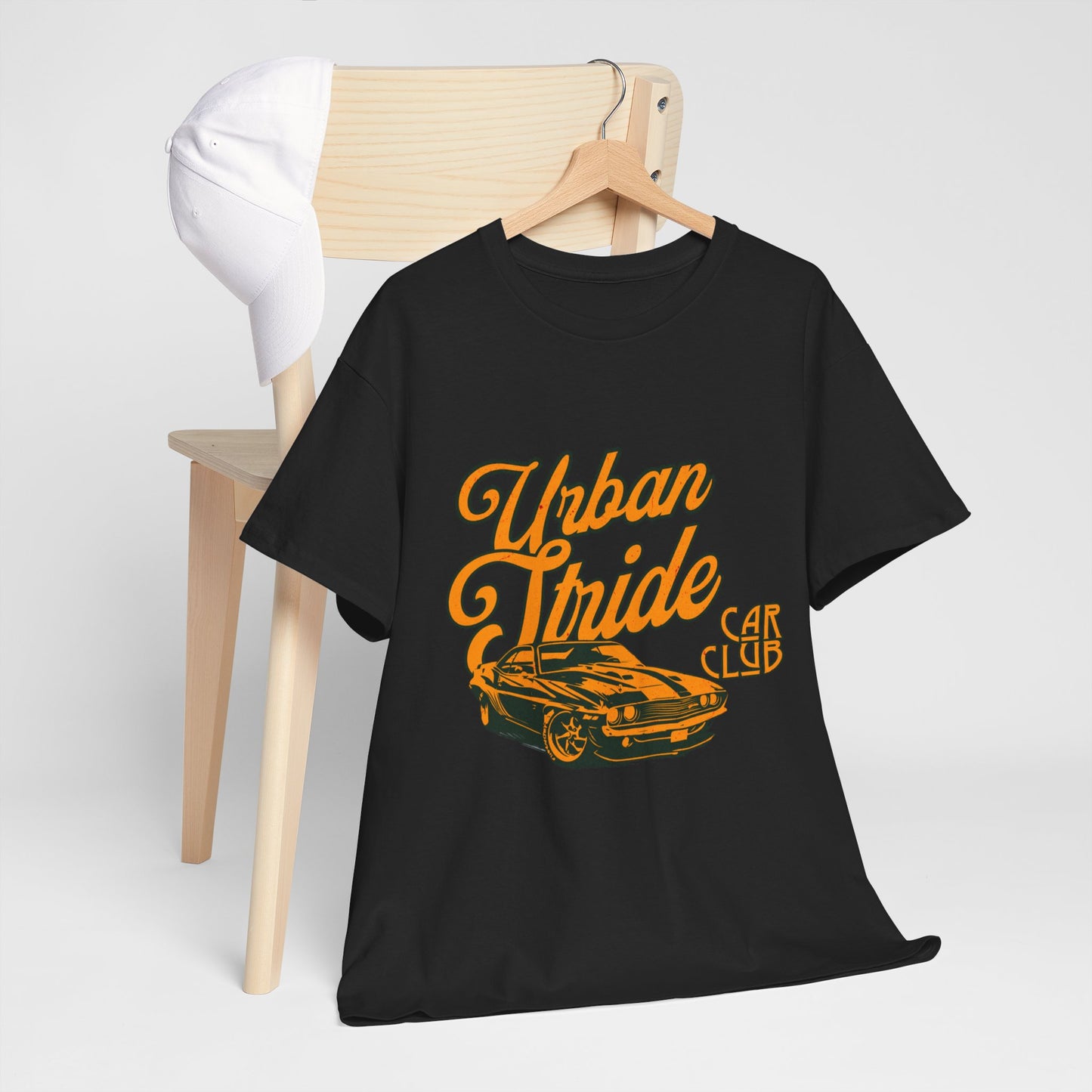 T-shirt con scritta "Urbanstride car club"