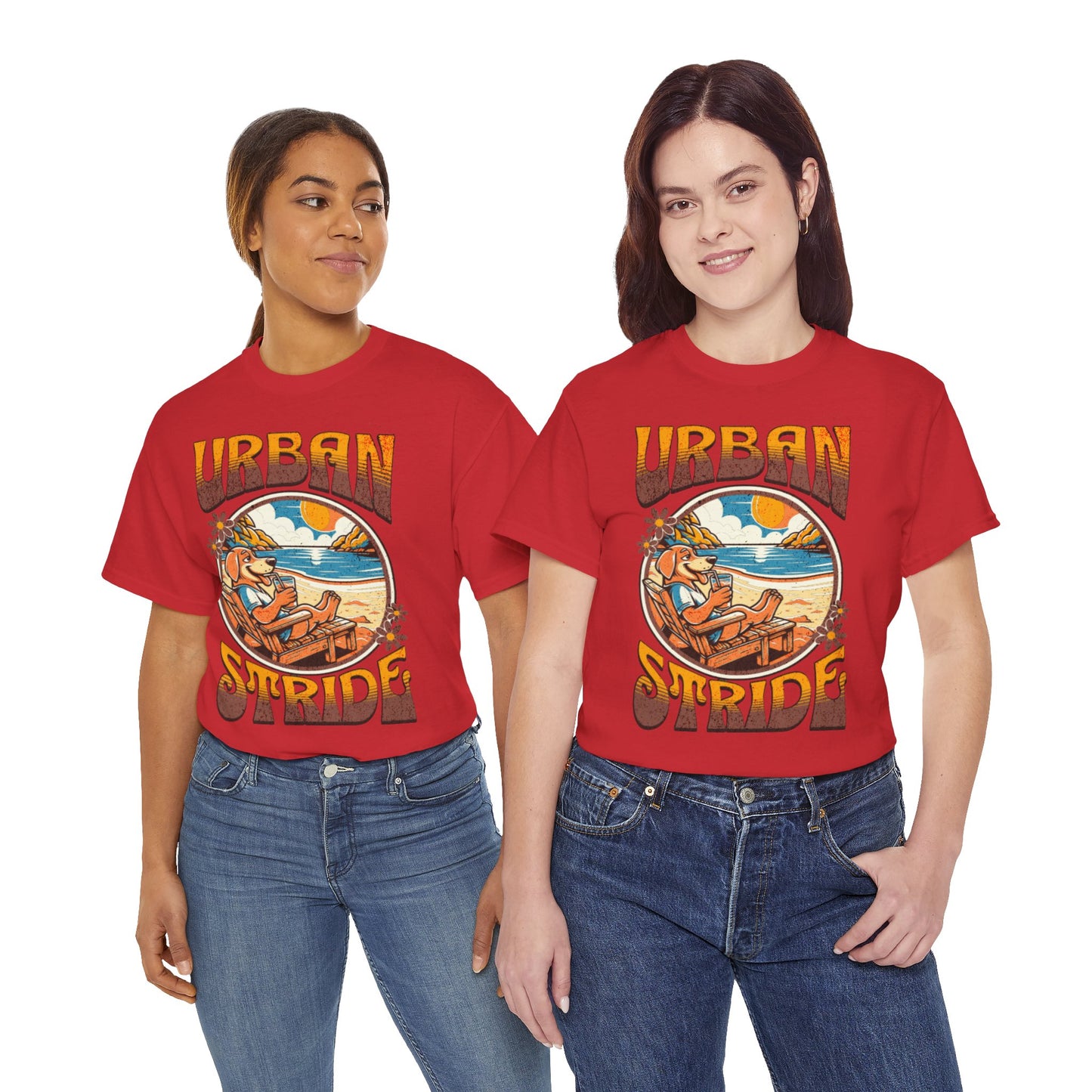 T-shirt con scritta "Urbanstride" e cane