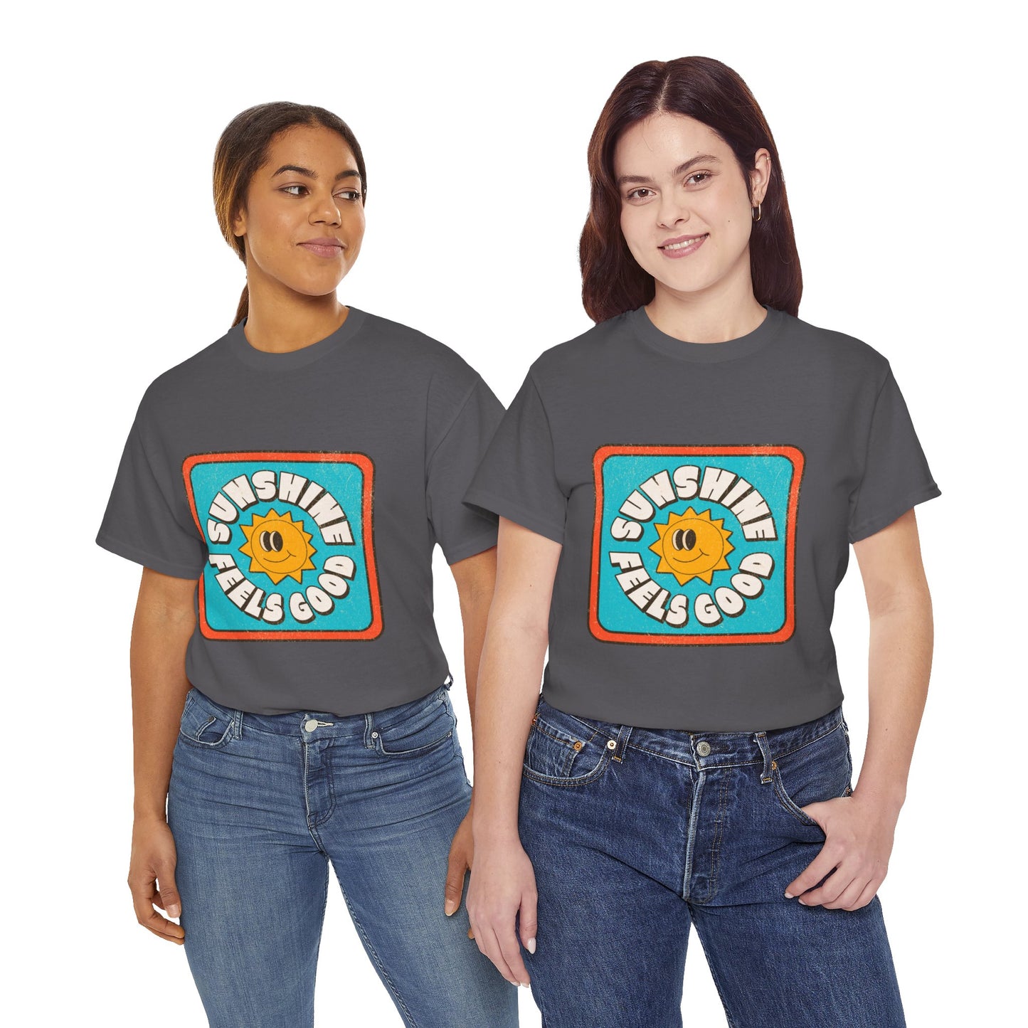 T-shirt con scritta "Sunshine feel good"