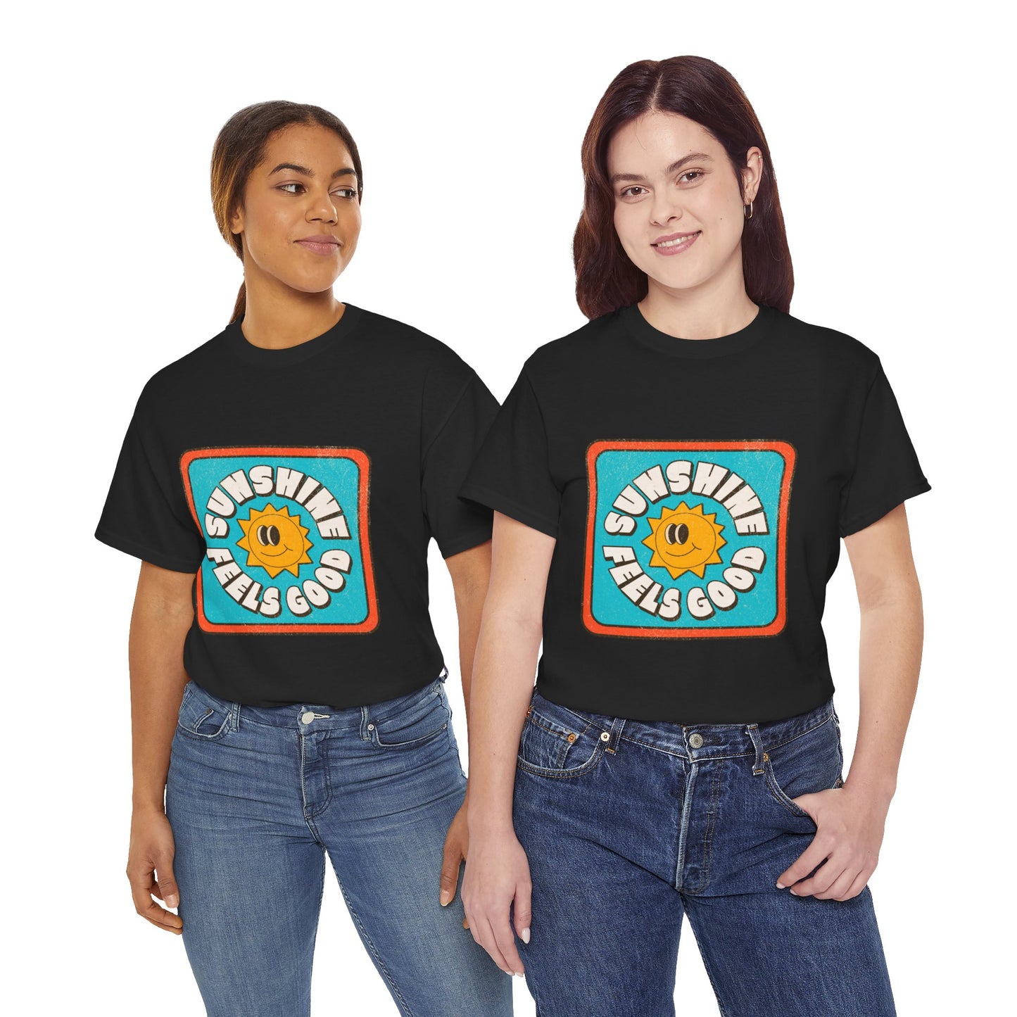 T-shirt con scritta "Sunshine feel good"
