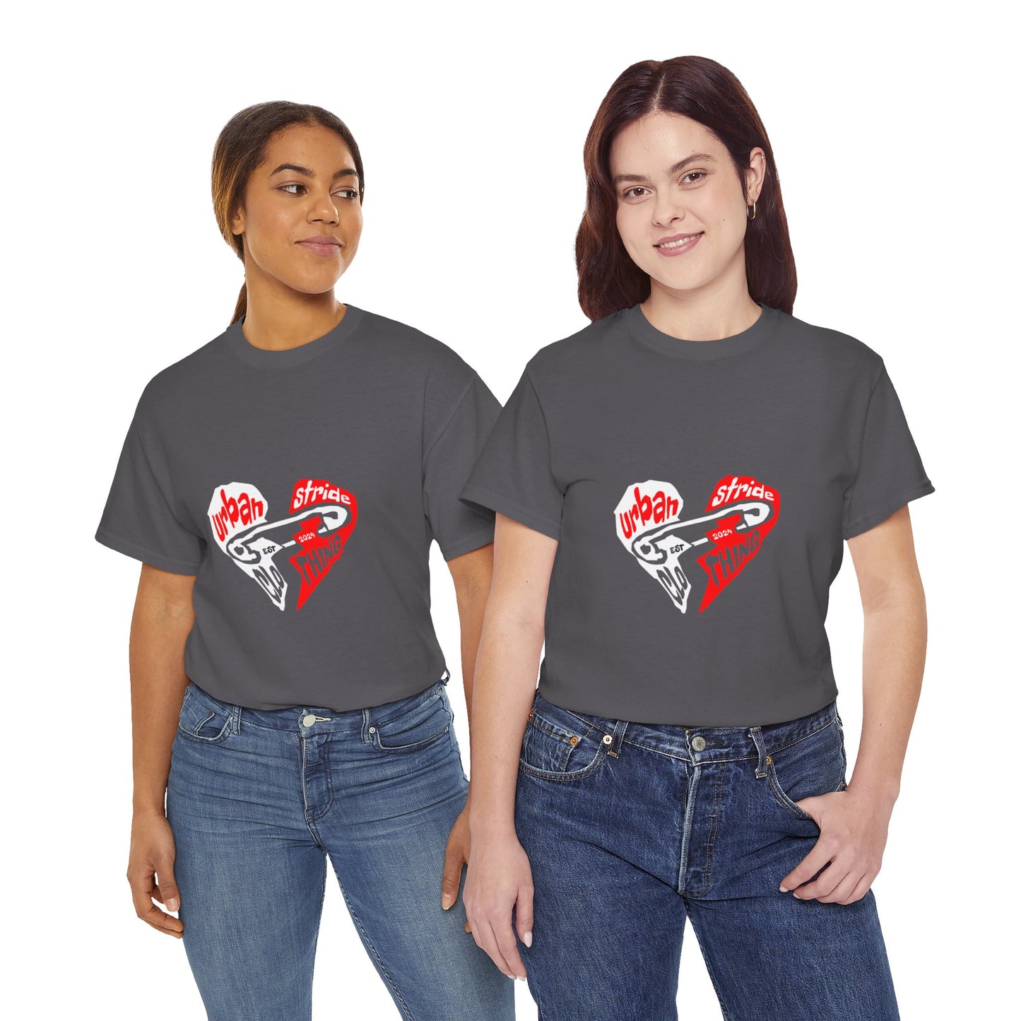 T-shirt con disegno cuore spezzato