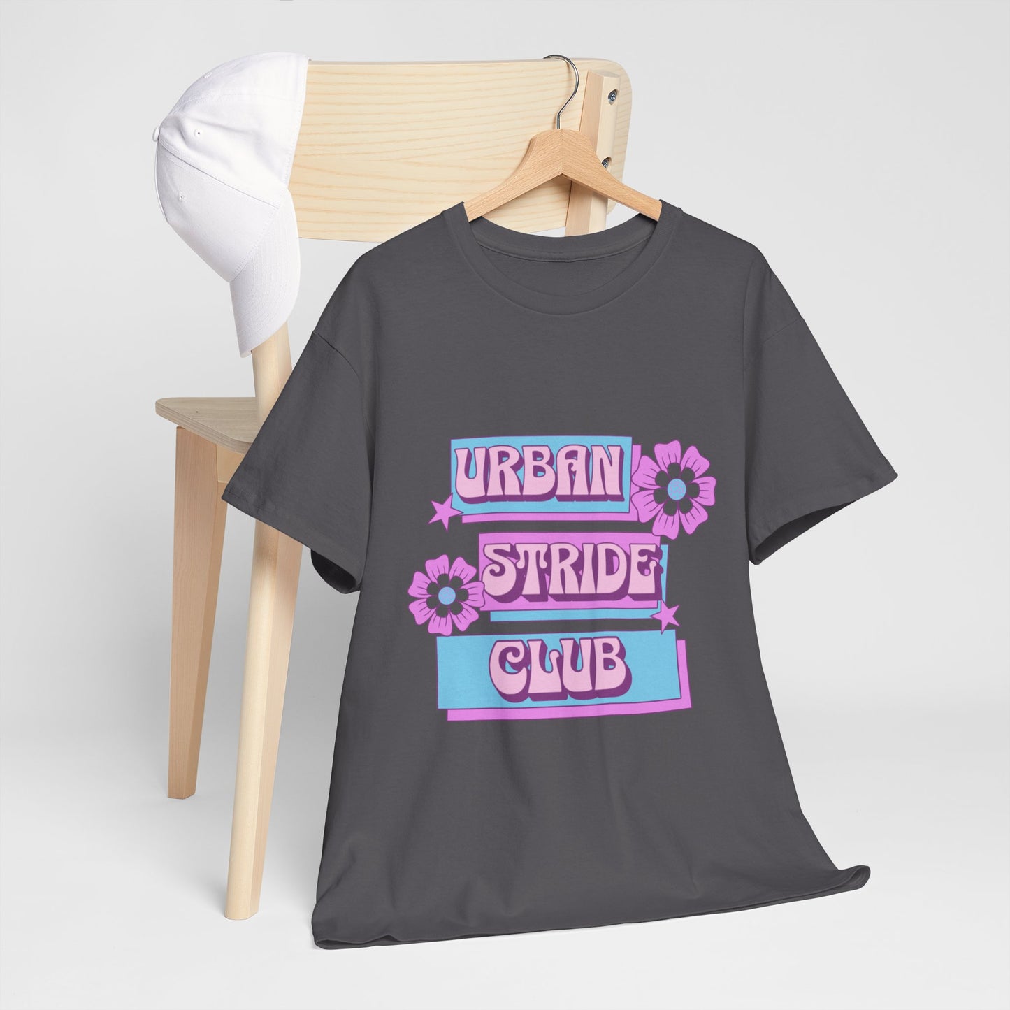 T-shirt con scritta "Urbanstride club"