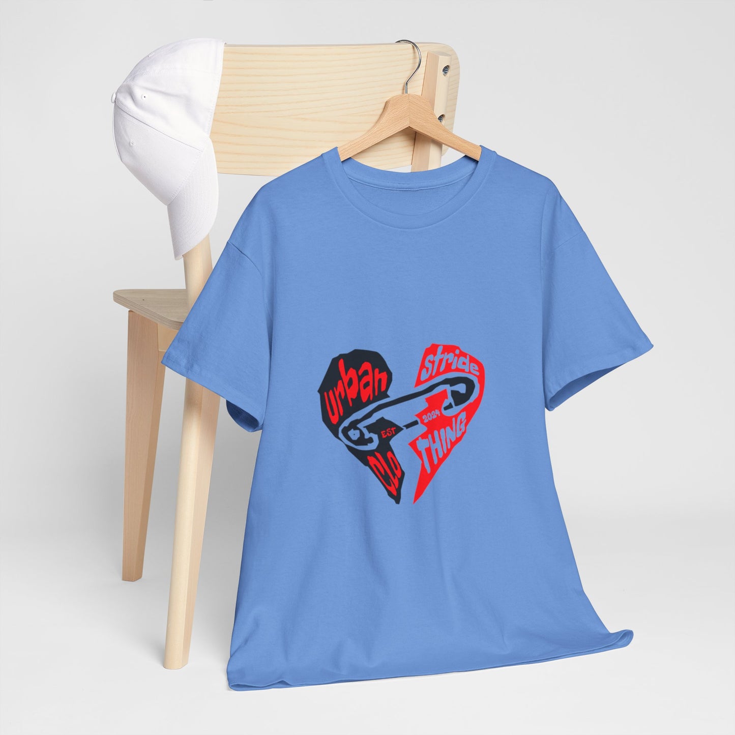 T-shirt con disegno cuore spezzato
