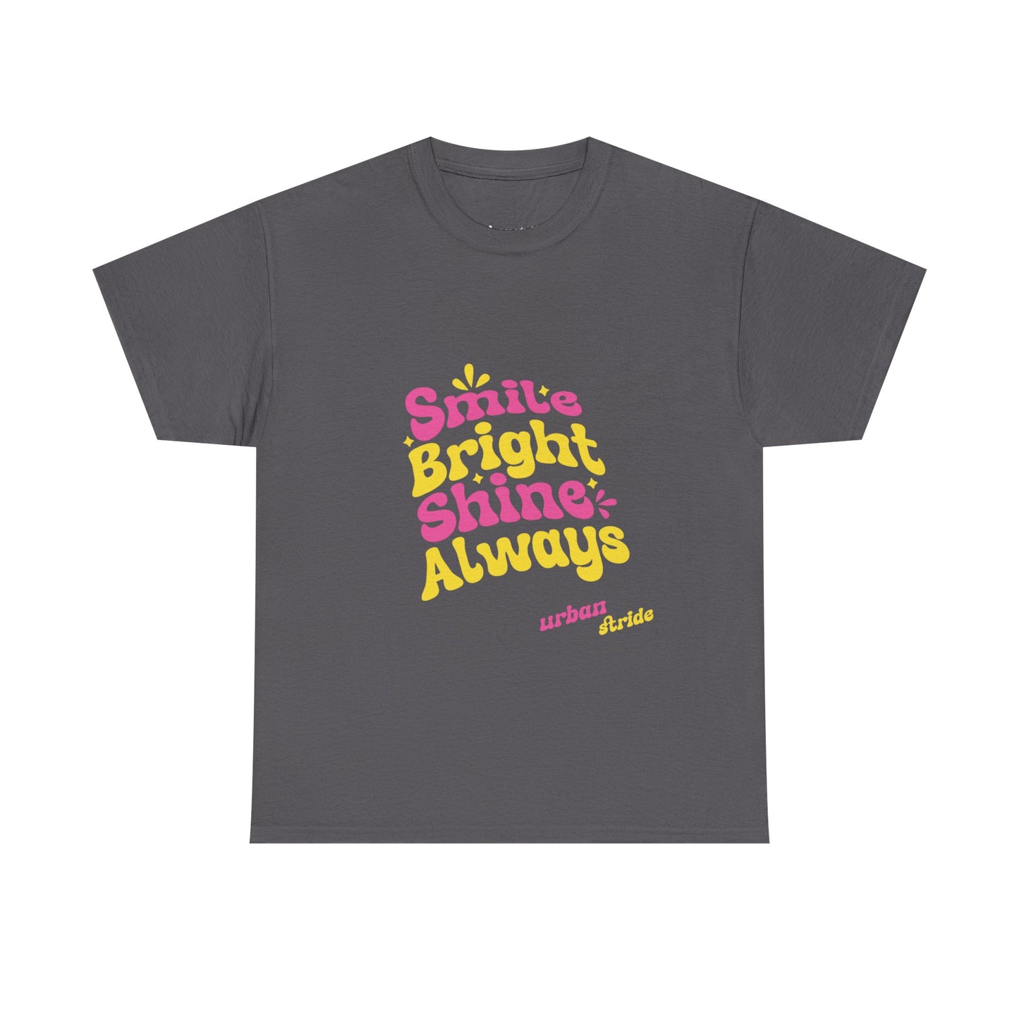 T-shirt con scritta "Smile bright shine always"