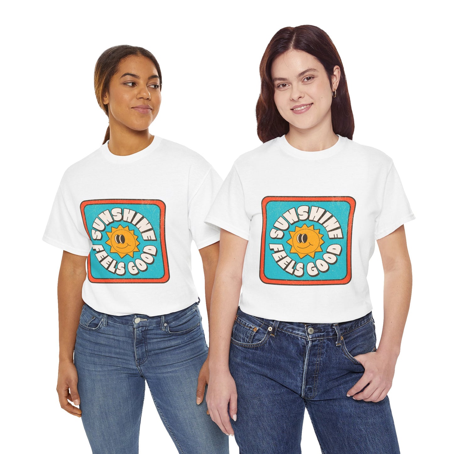T-shirt con scritta "Sunshine feel good"