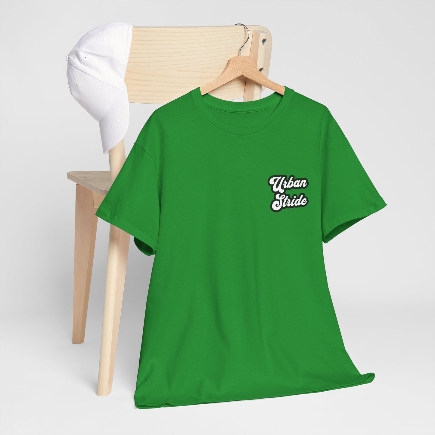 T-shirt con scritta "urbanstride " stile firma