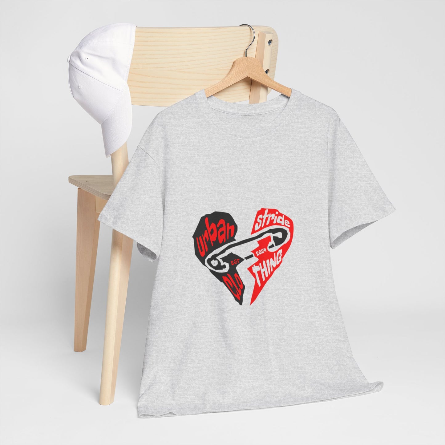 T-shirt con disegno cuore spezzato
