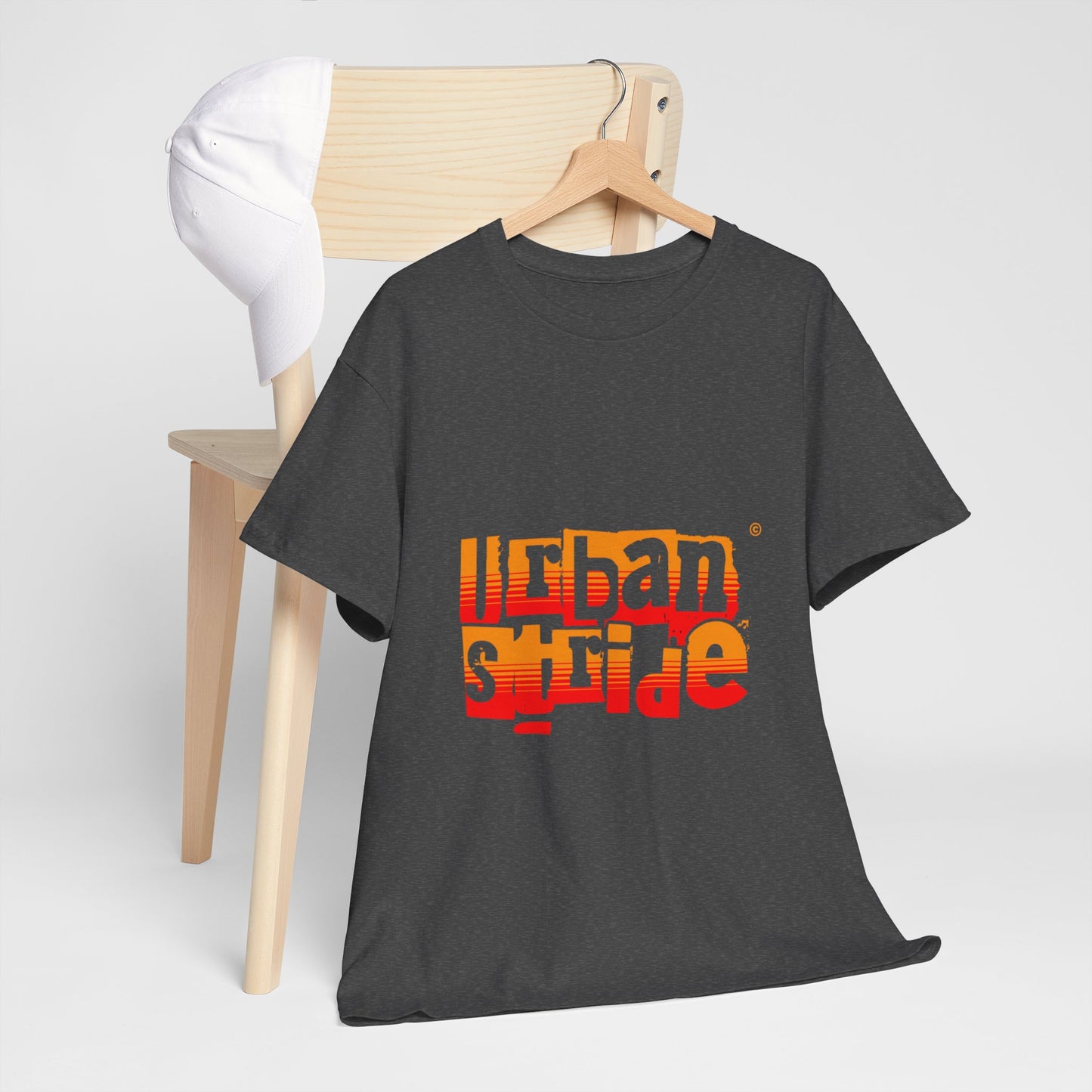 T-shirt con scritta "Urban Stride" sfumata arancio-rosso