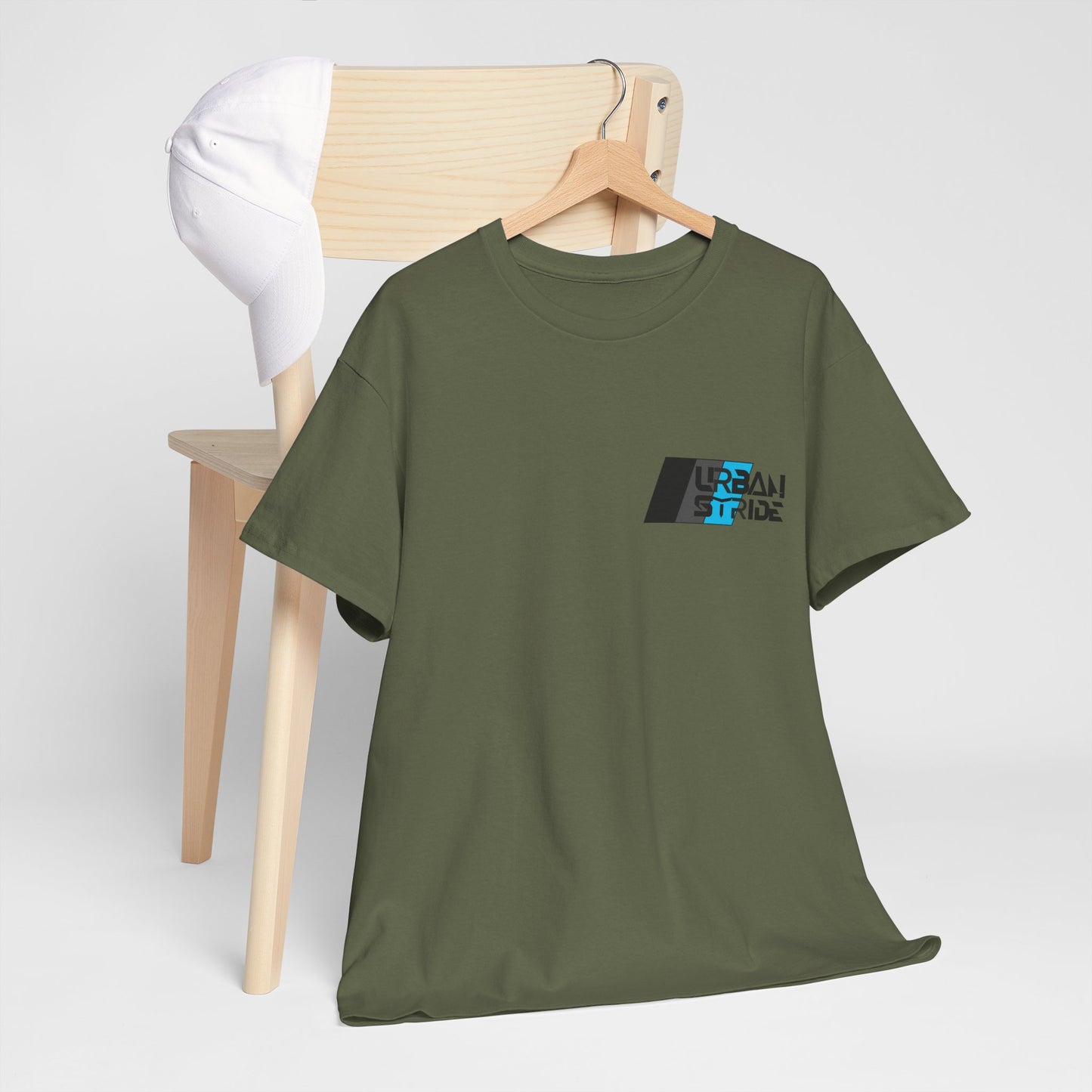 T-shirt con scritta "urbanstride " stile sportivo