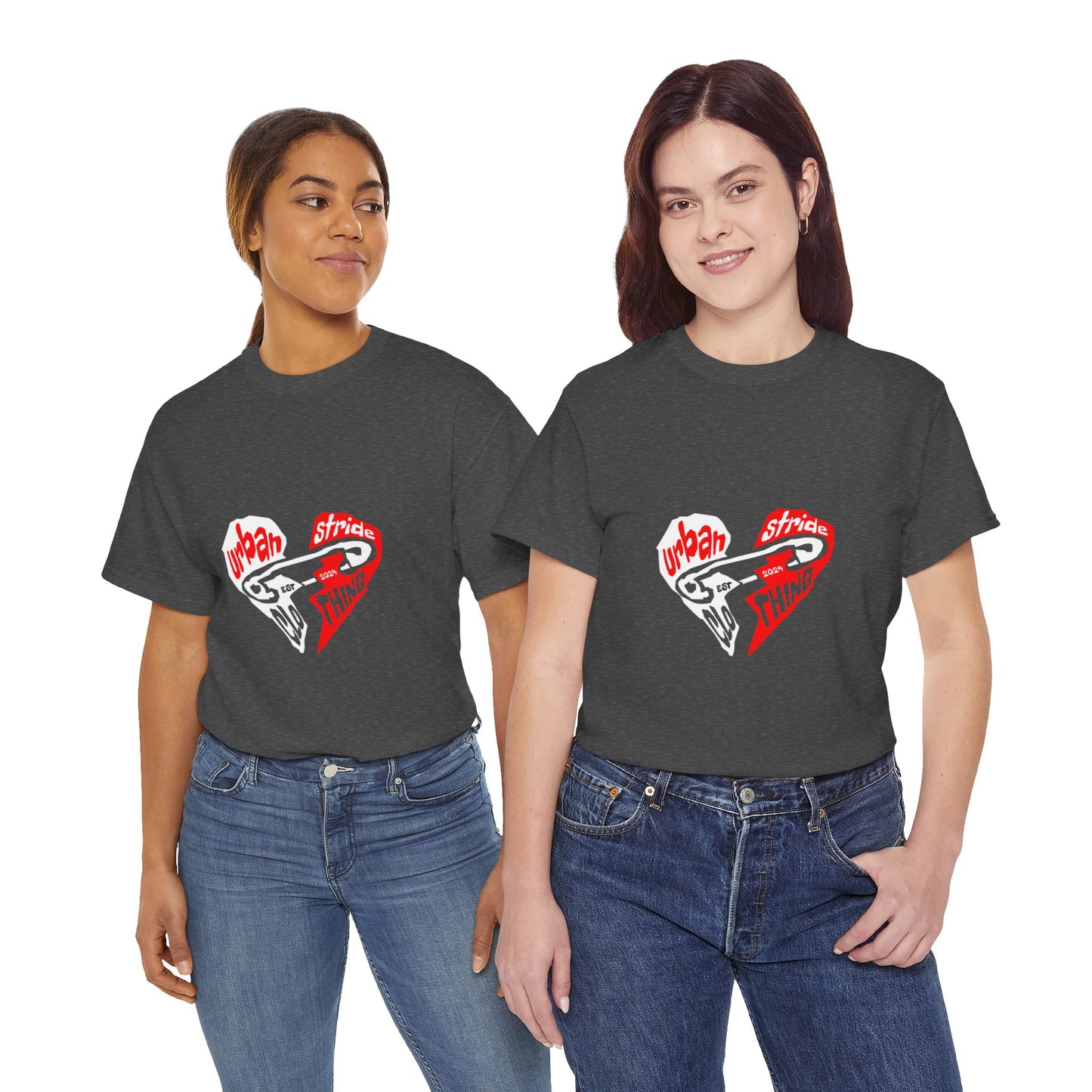 T-shirt con disegno cuore spezzato