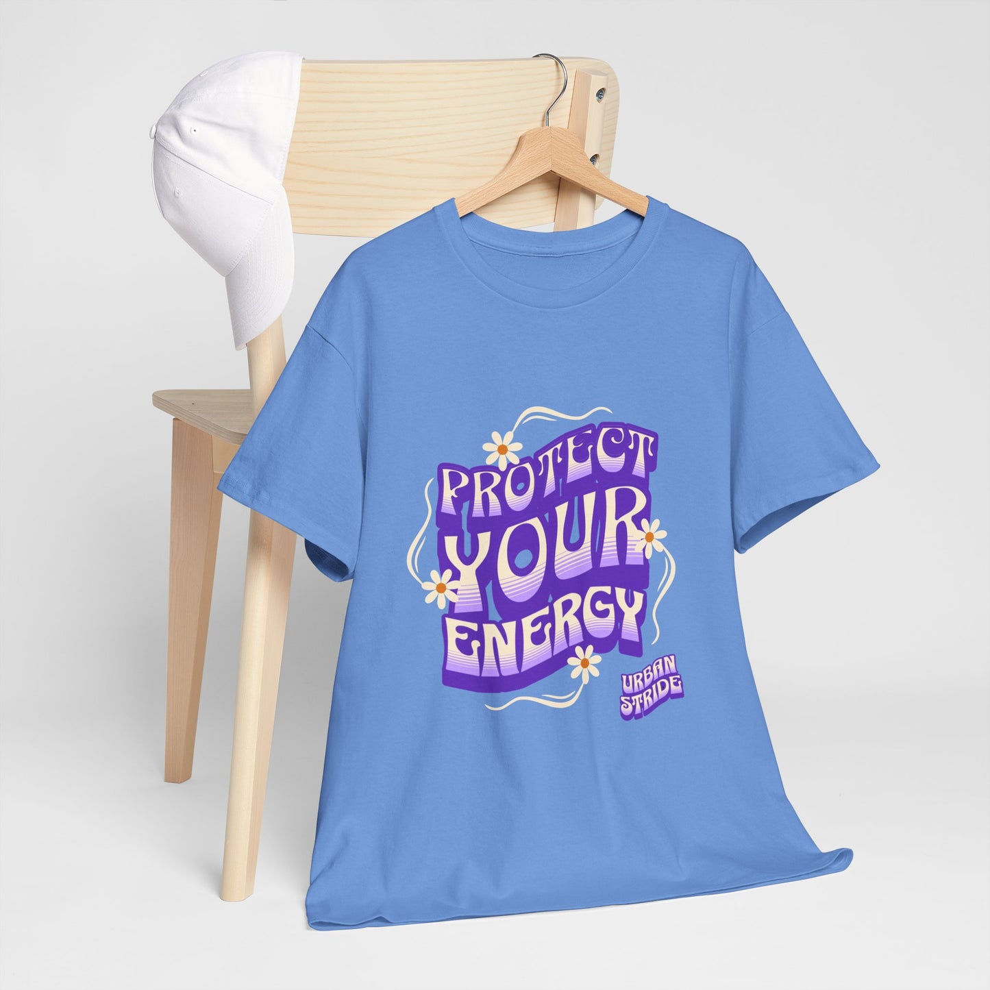 T-shirt con scritta "Protect your energy"