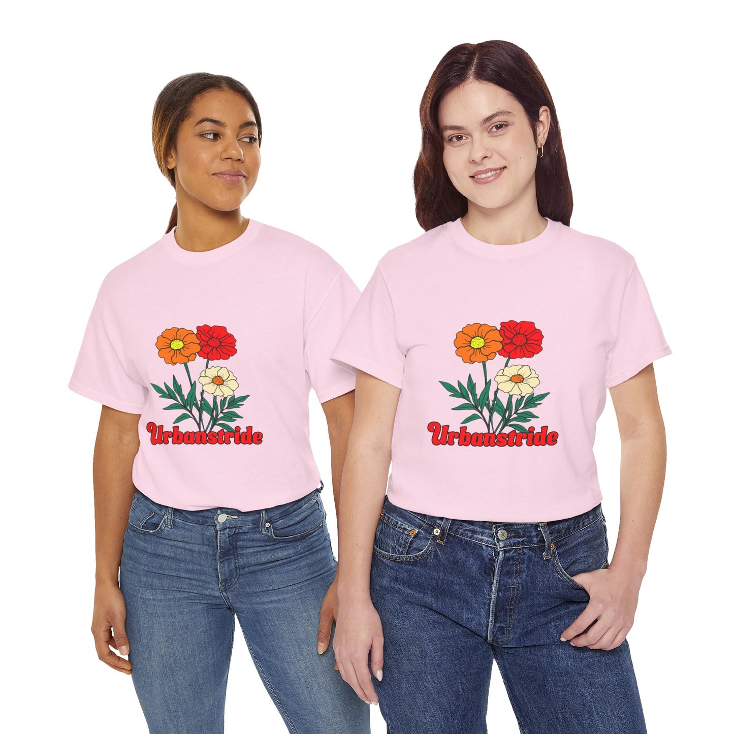 T-shirt con rappresentazione di fiori e scritta "Urbanstride"