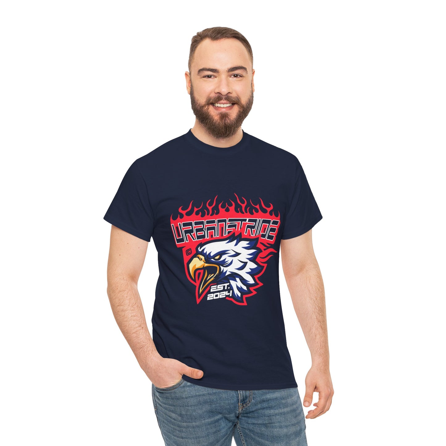 T-shirt con scritta "Urbanstride" e aquila
