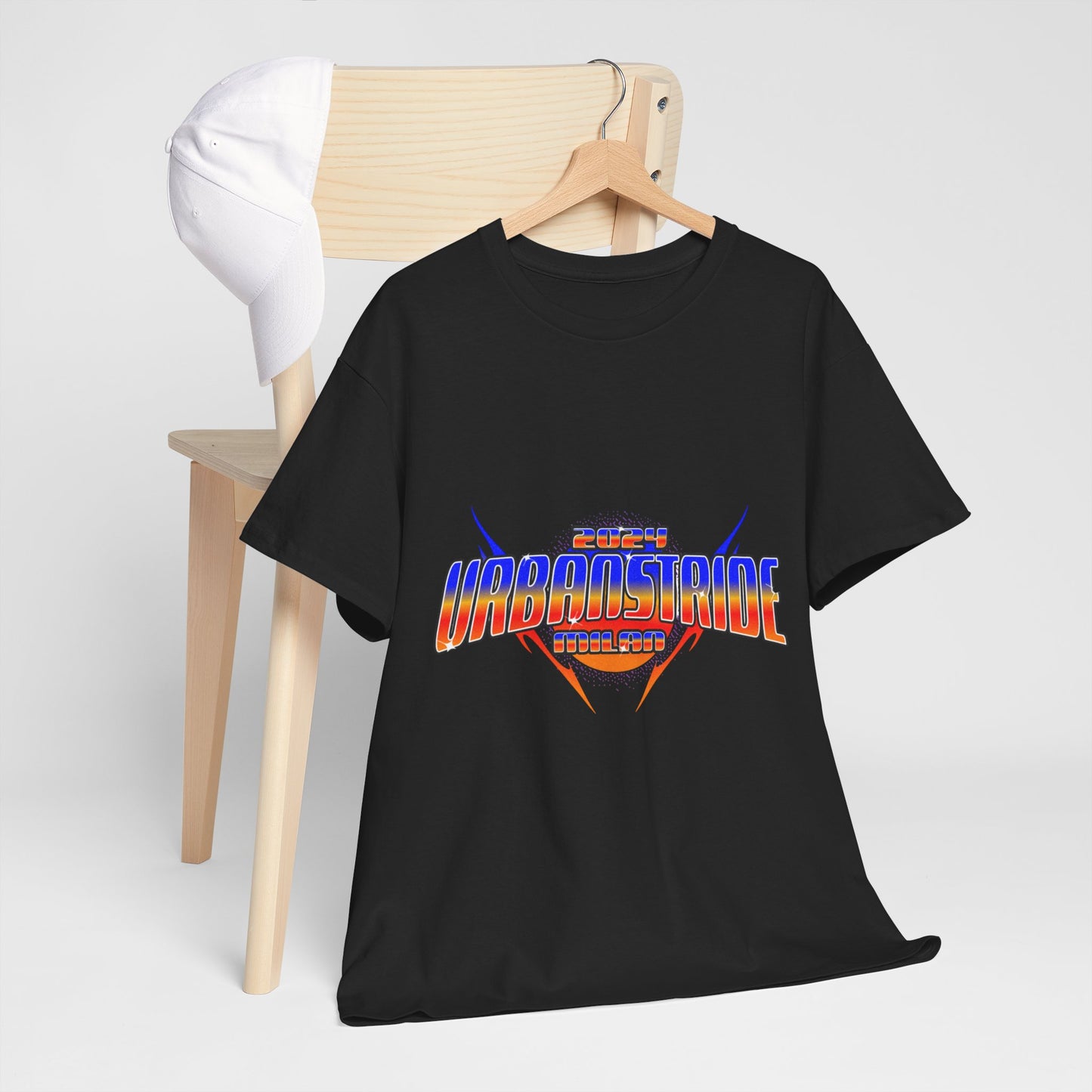 T-shirt con scritta "Urbanstride 2024 Italy"