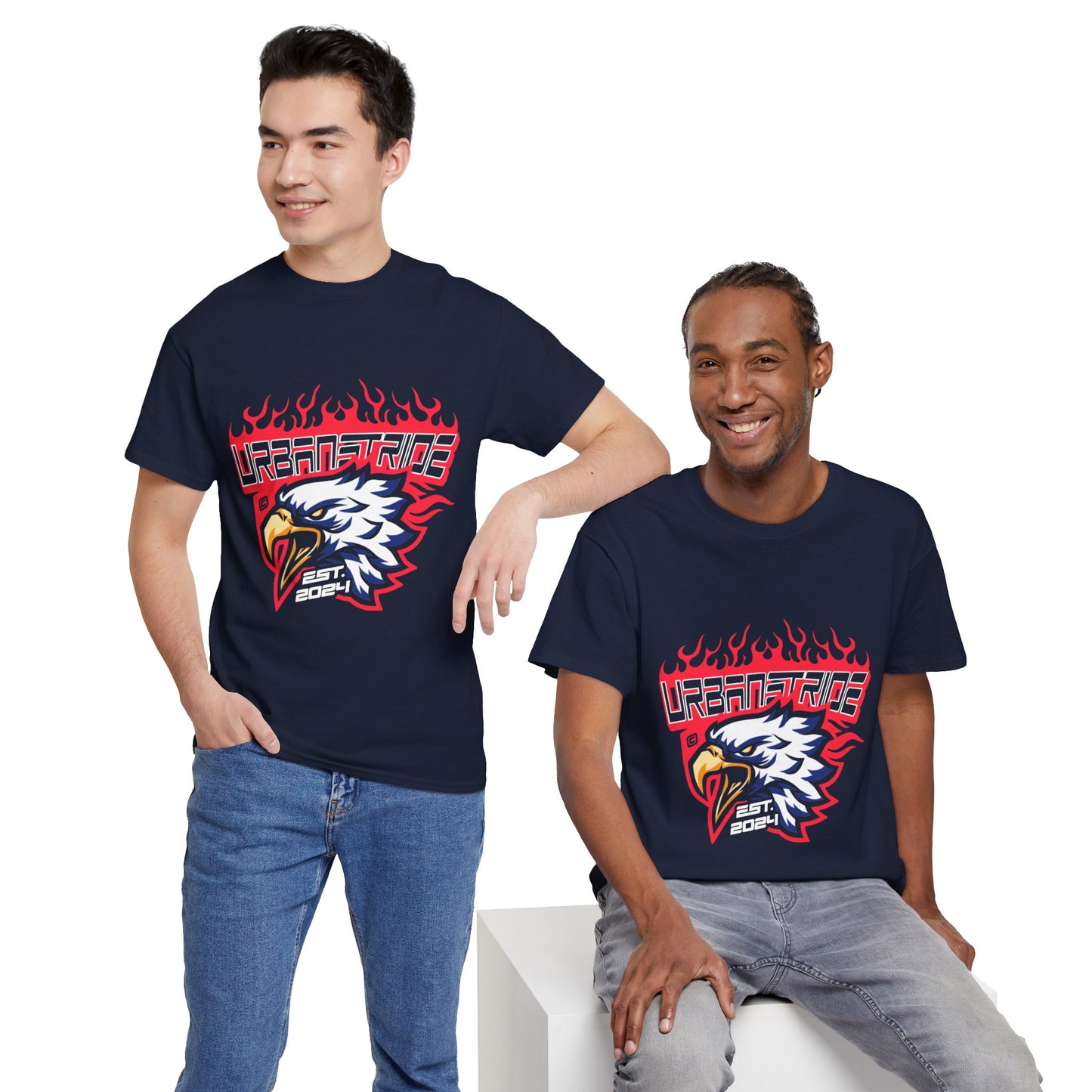 T-shirt con scritta "Urbanstride" e aquila