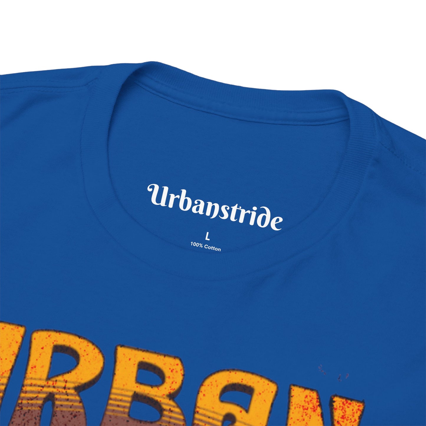 T-shirt con scritta "Urbanstride" e cane
