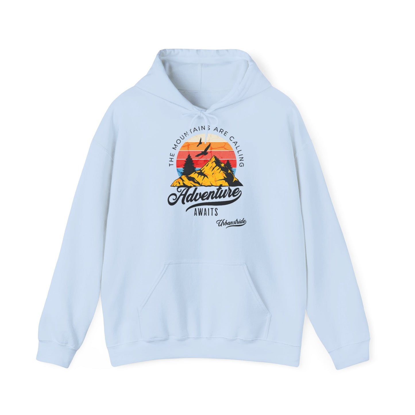 Felpa con scritta "The mountains are calling adventure"