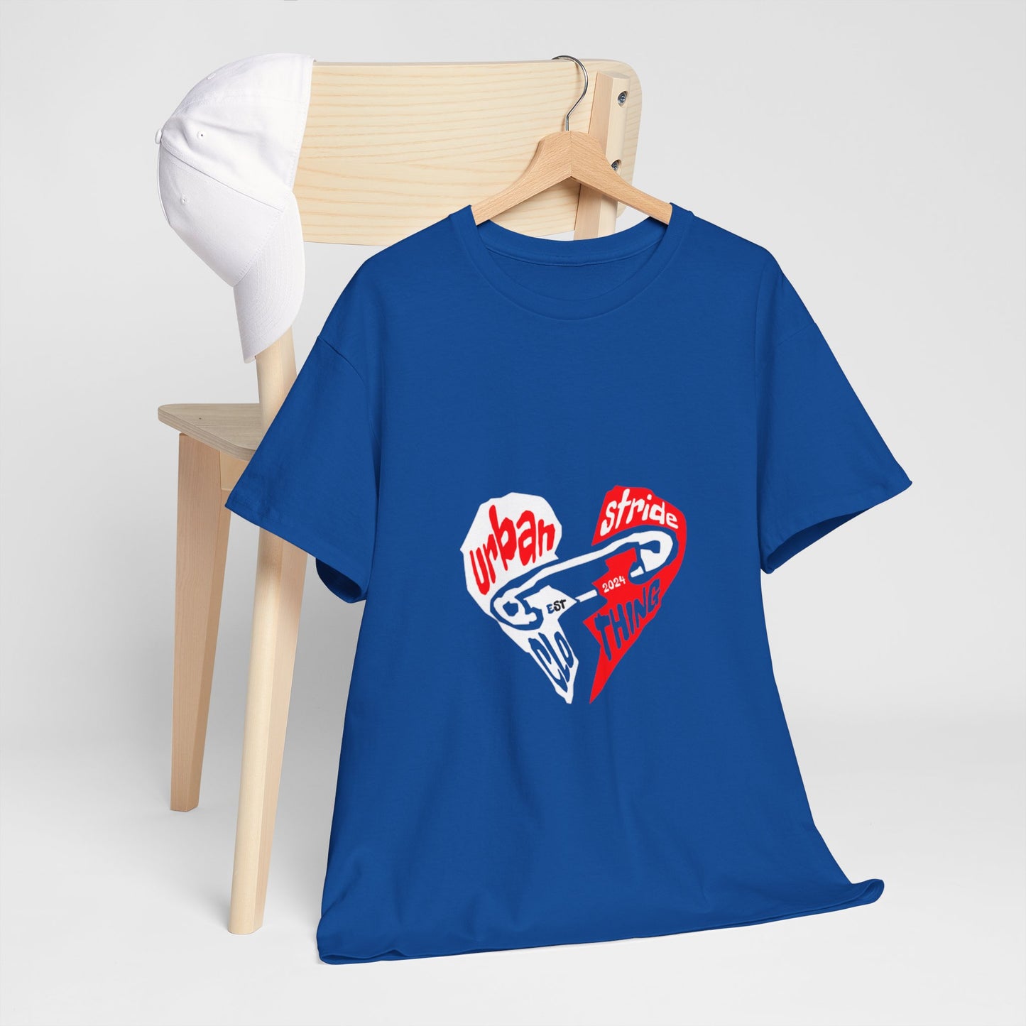 T-shirt con disegno cuore spezzato