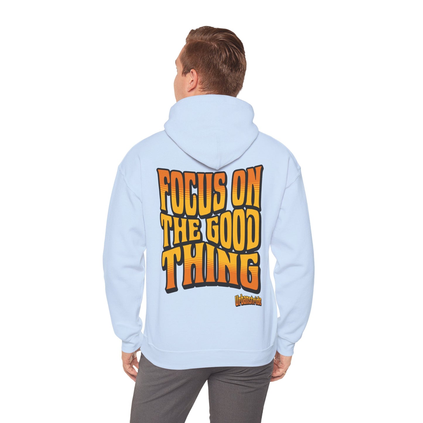 Felpa con scritta "Focus on the good thing"