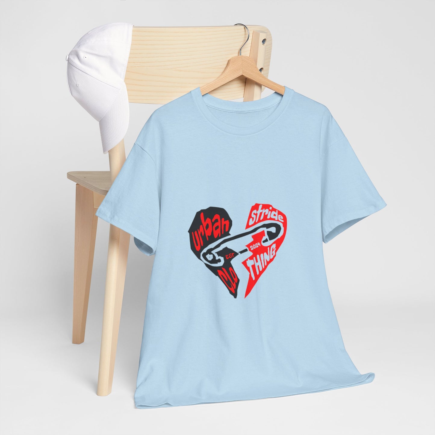 T-shirt con disegno cuore spezzato