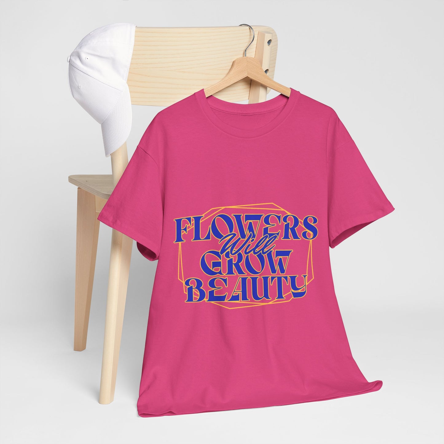T-shirt con scritta "Flowers will growth beauty"