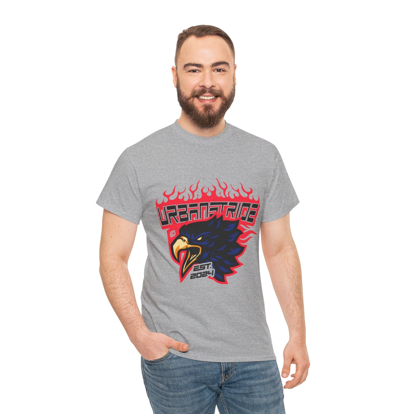 T-shirt con scritta "Urbanstride" e aquila