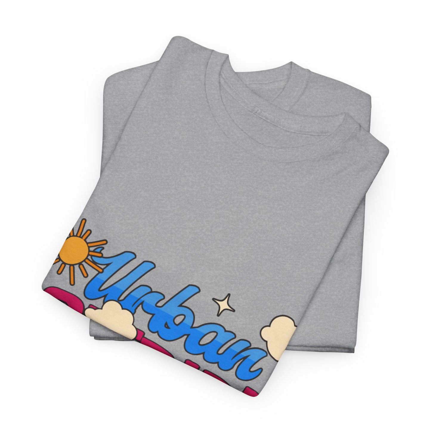 T-shirt con scritta "Urbanstride"al mare