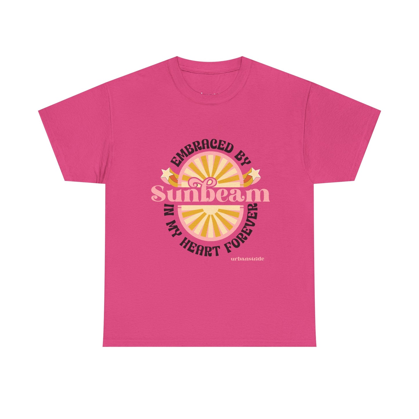 T-shirt con scritta "Embraced by sunbeam in my heart forever"