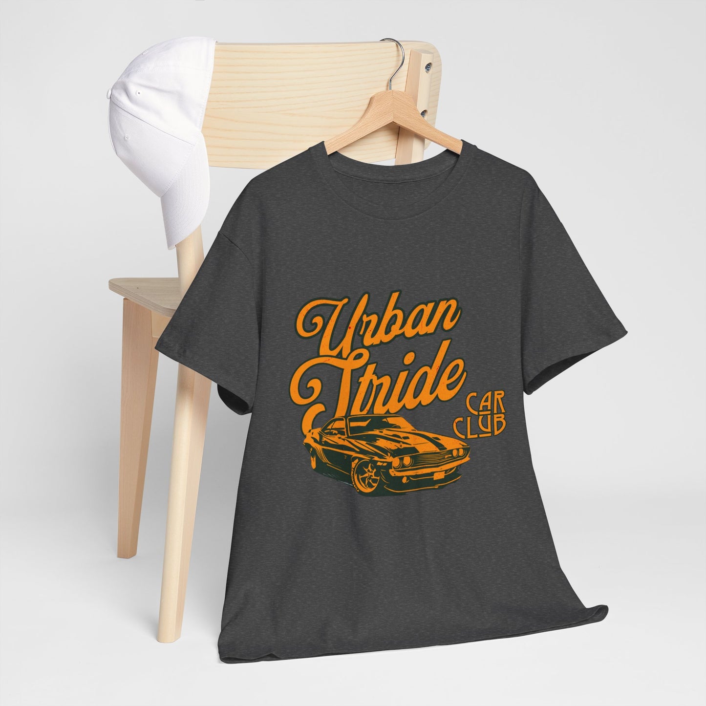 T-shirt con scritta "Urbanstride car club"