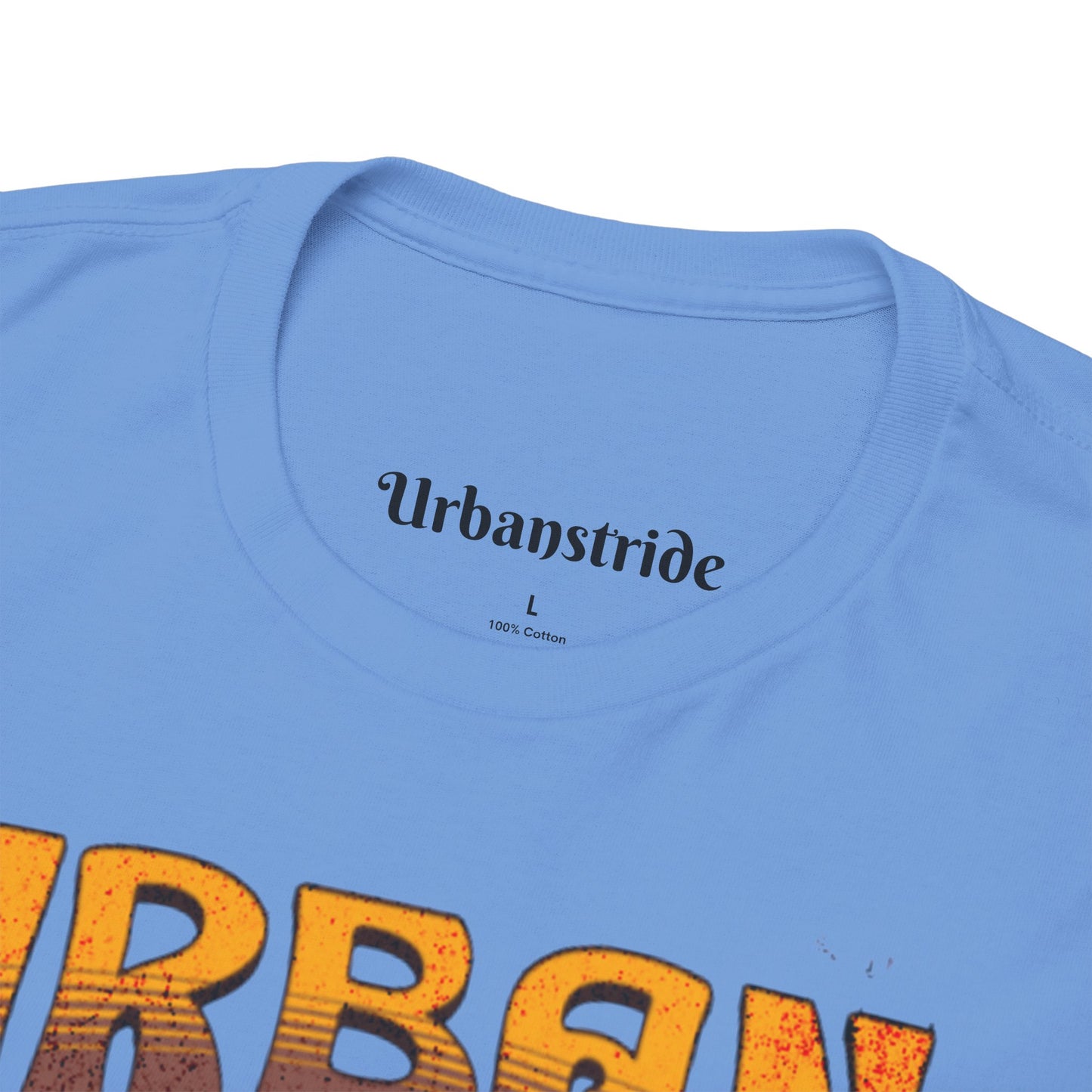 T-shirt con scritta "Urbanstride" e cane