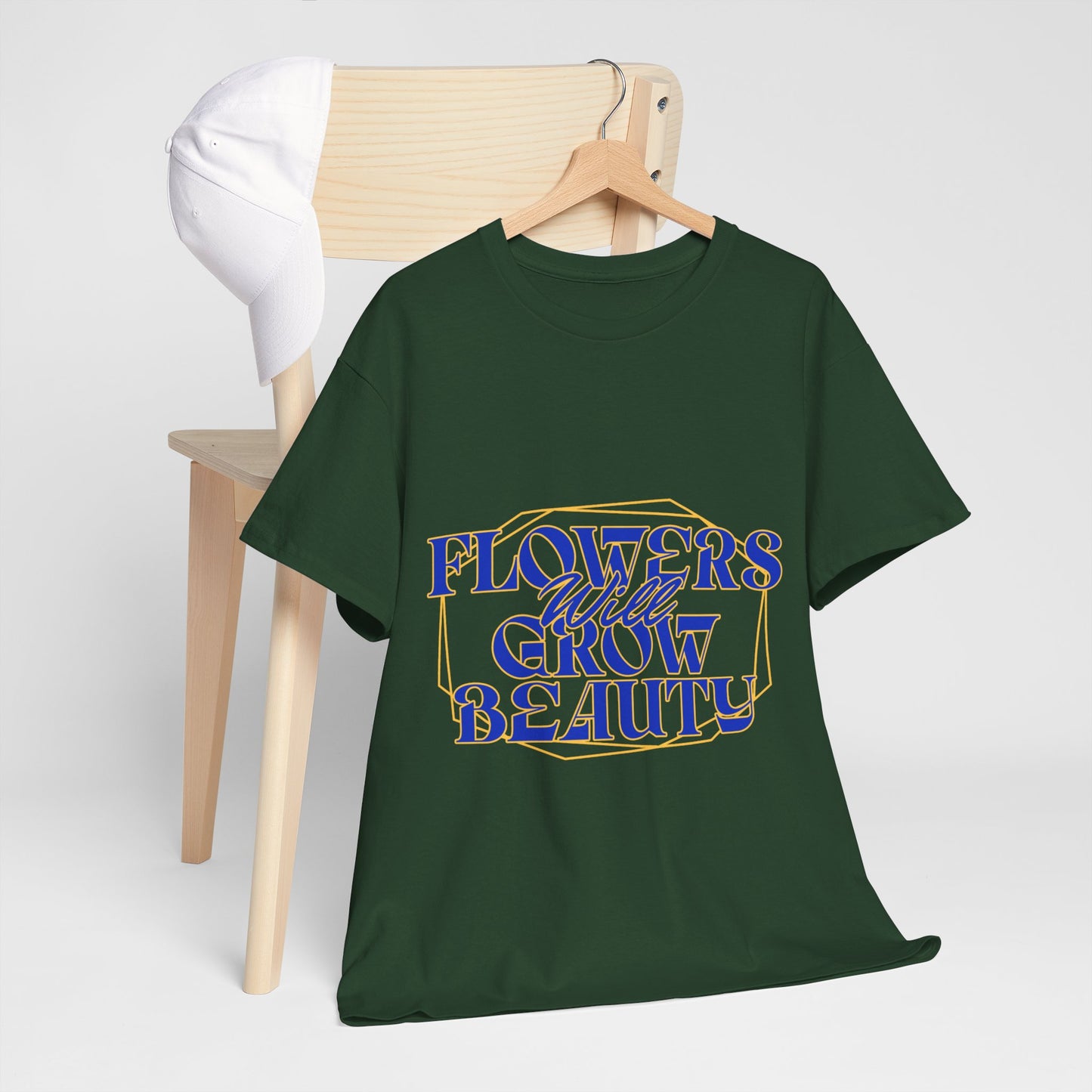T-shirt con scritta "Flowers will growth beauty"