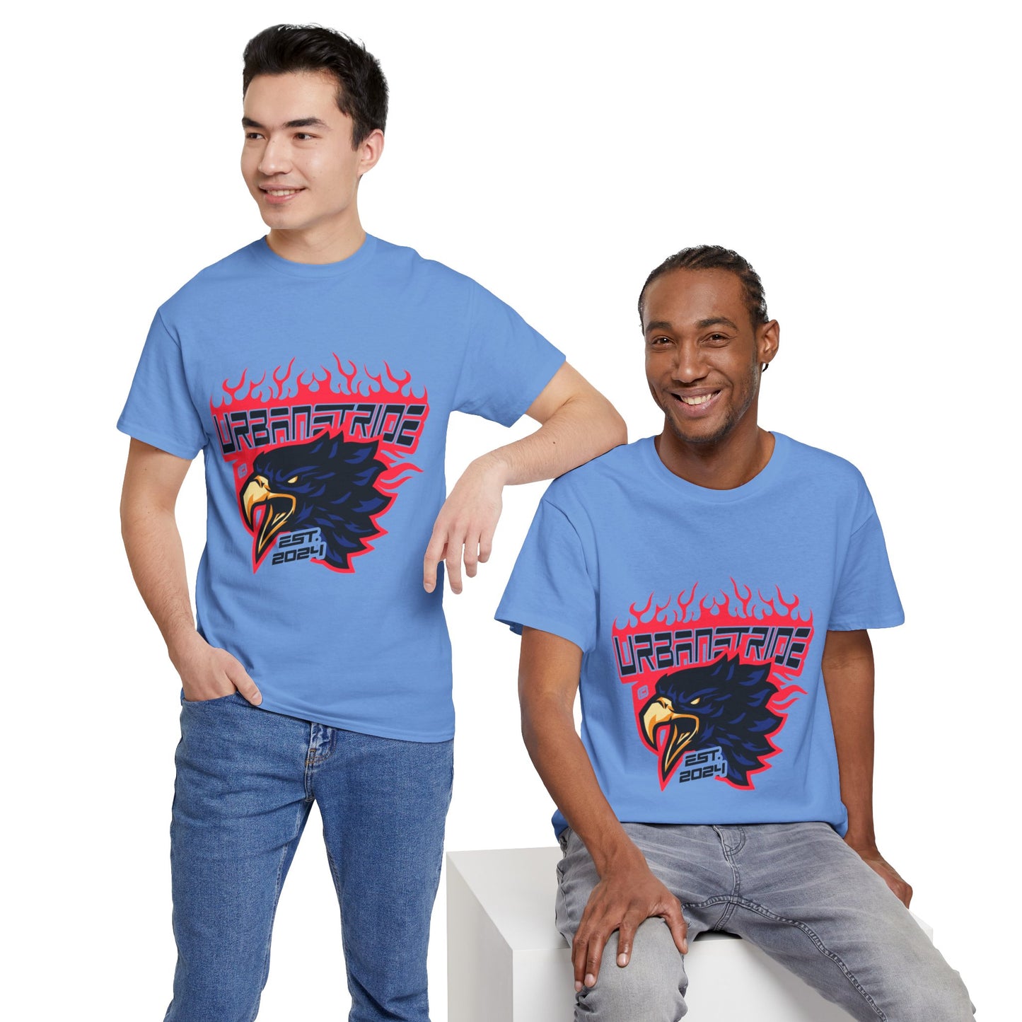 T-shirt con scritta "Urbanstride" e aquila