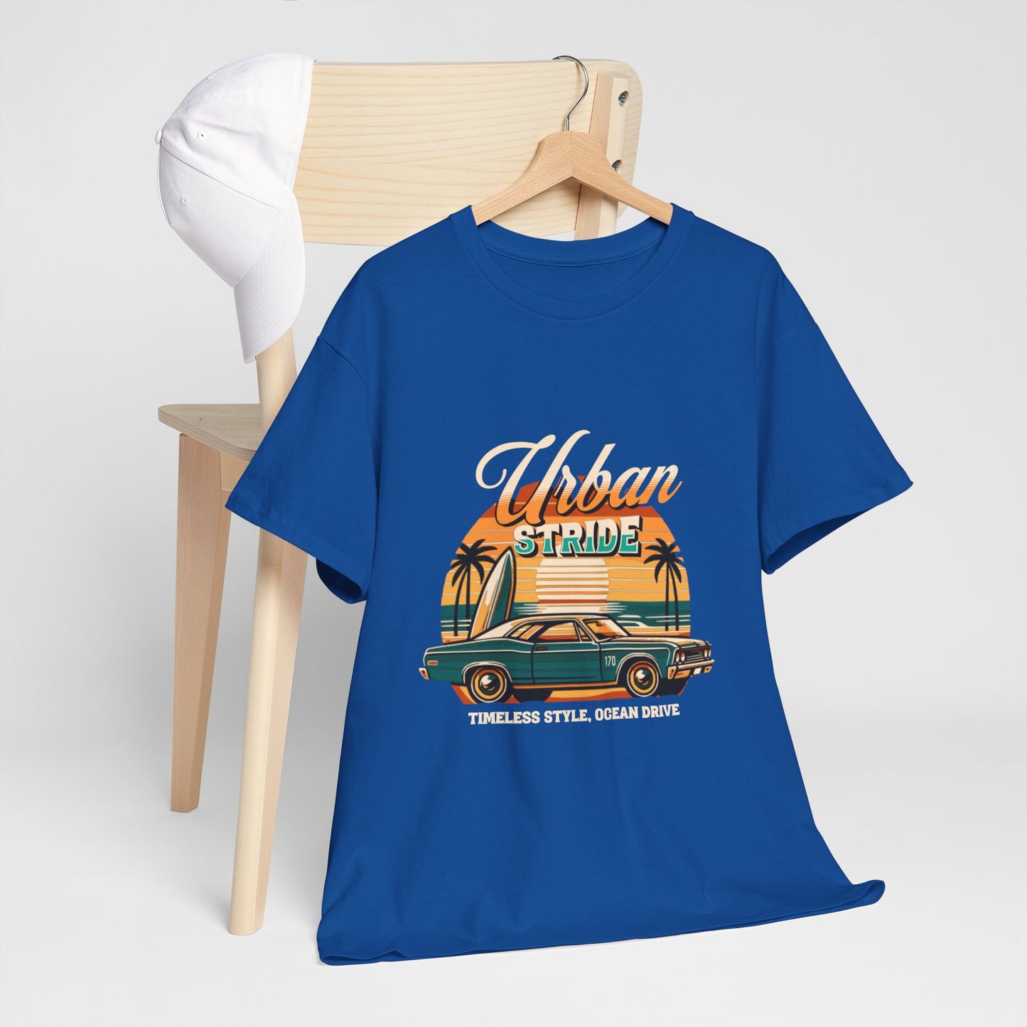 T-shirt con scritta"Urbanstride timeless style ocean drive "
