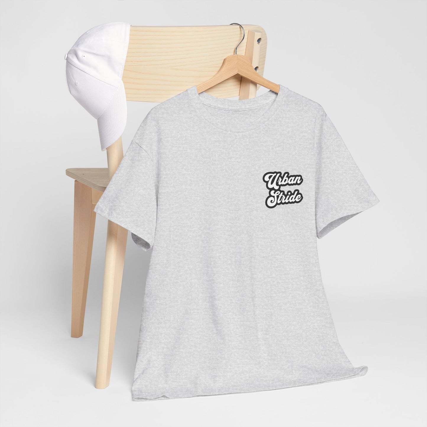T-shirt con scritta "urbanstride " stile firma