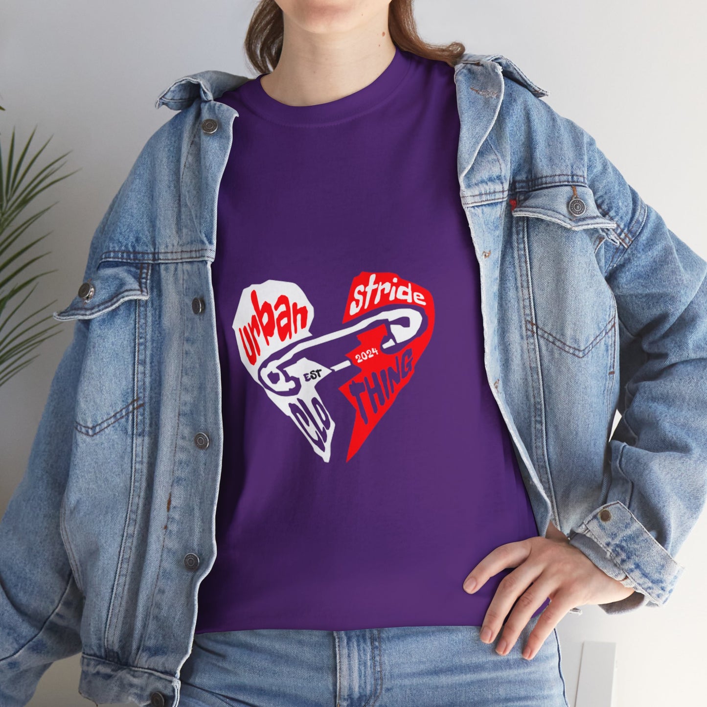 T-shirt con disegno cuore spezzato