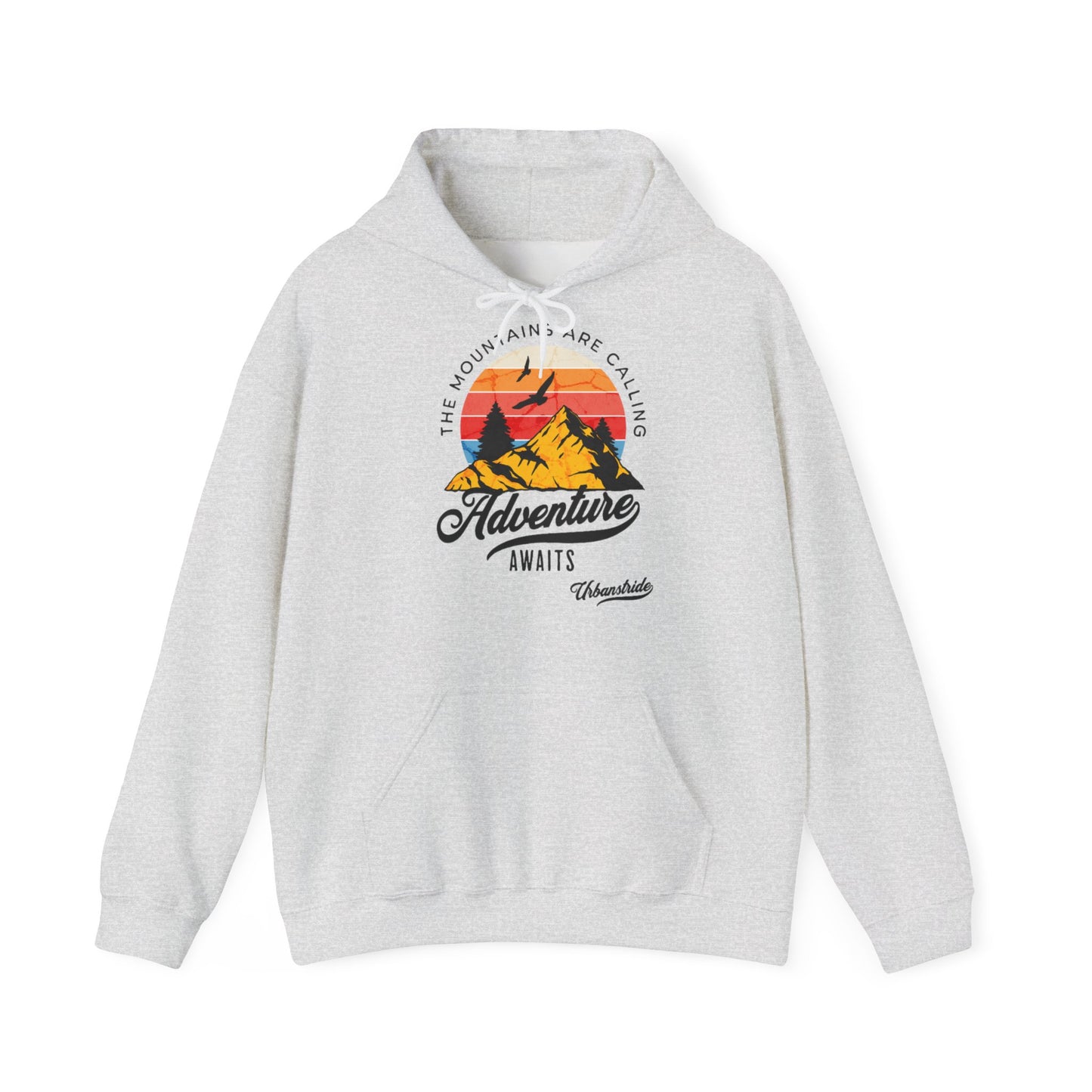 Felpa con scritta "The mountains are calling adventure"