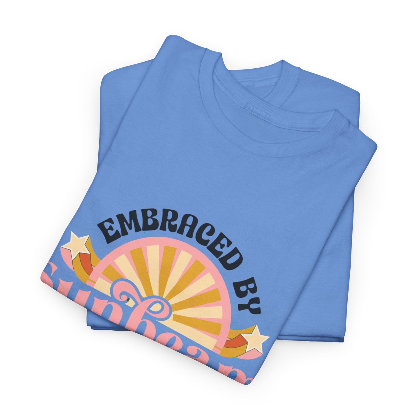 T-shirt con scritta "Embraced by sunbeam in my heart forever"