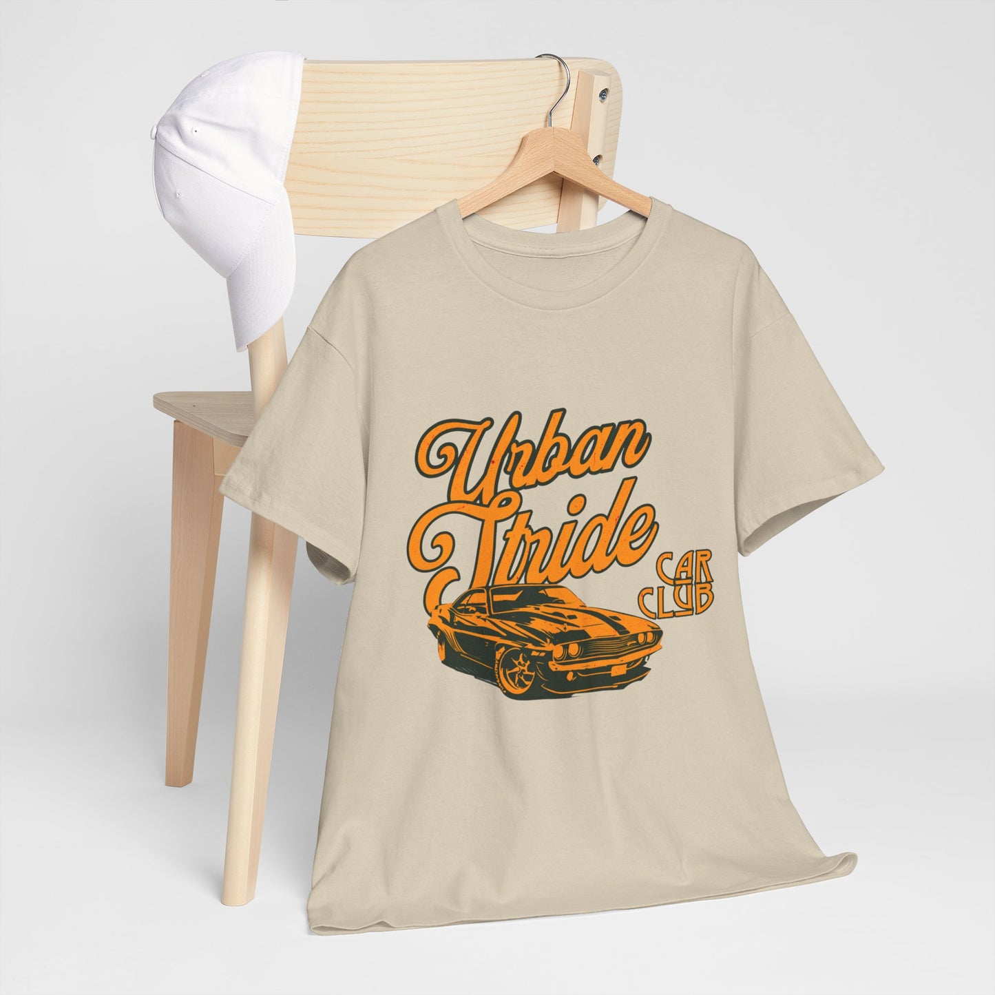 T-shirt con scritta "Urbanstride car club"