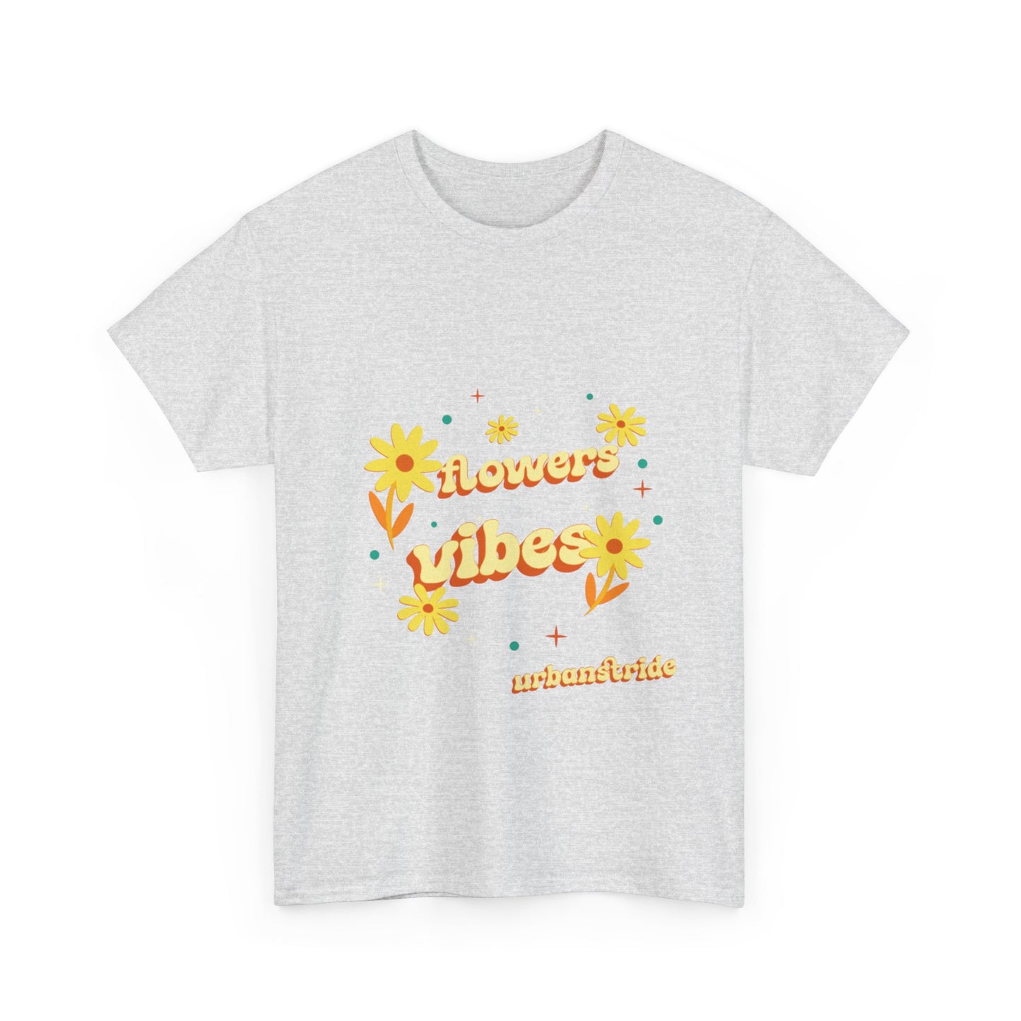 T-shirt con scritta "Flowers vibes"