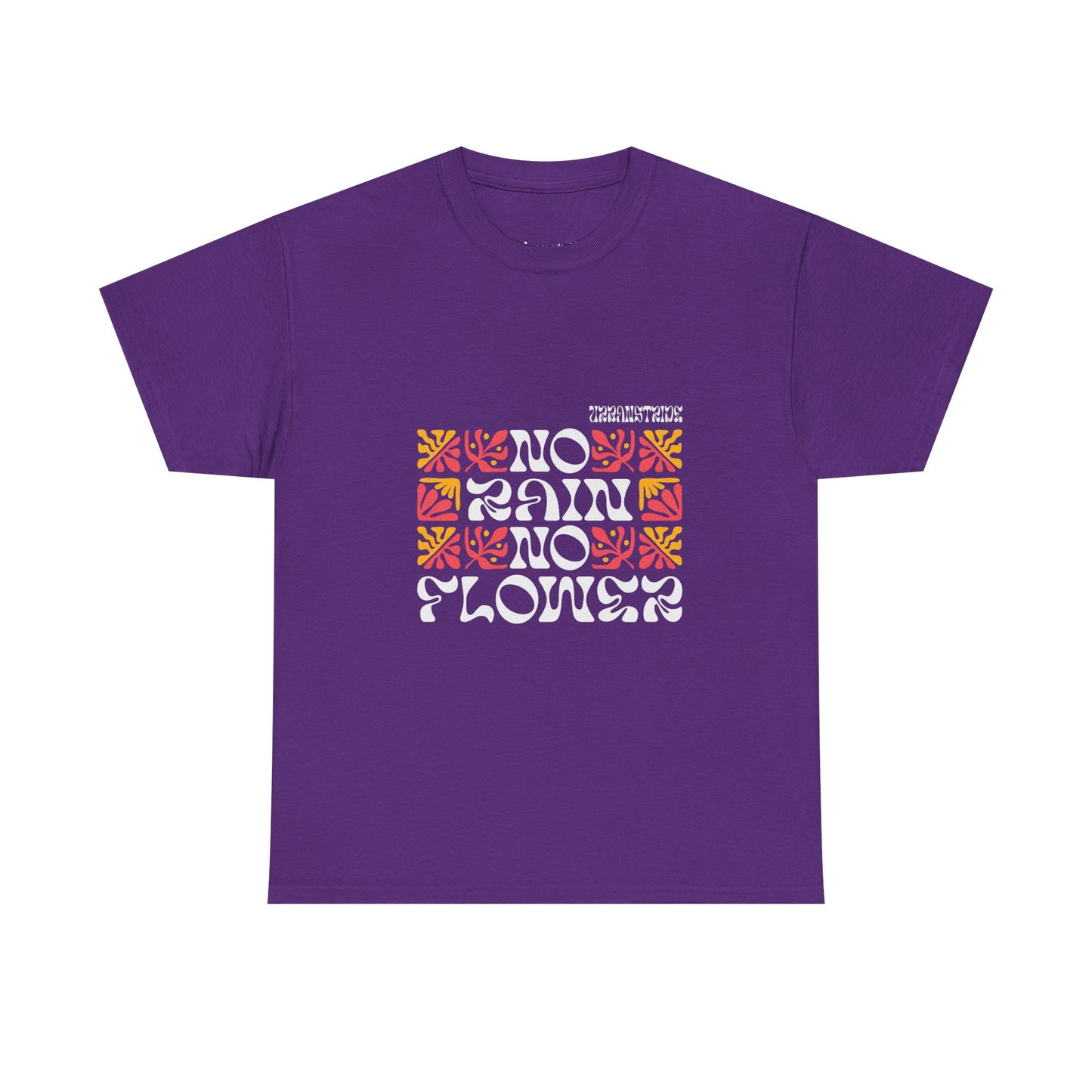 T-shirt con scritta "No rain no flowers"