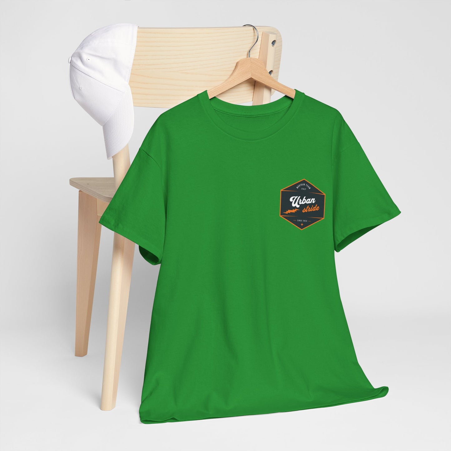 T-shirt Urban Stride® – Logo esagonale vintage in stile aviatore