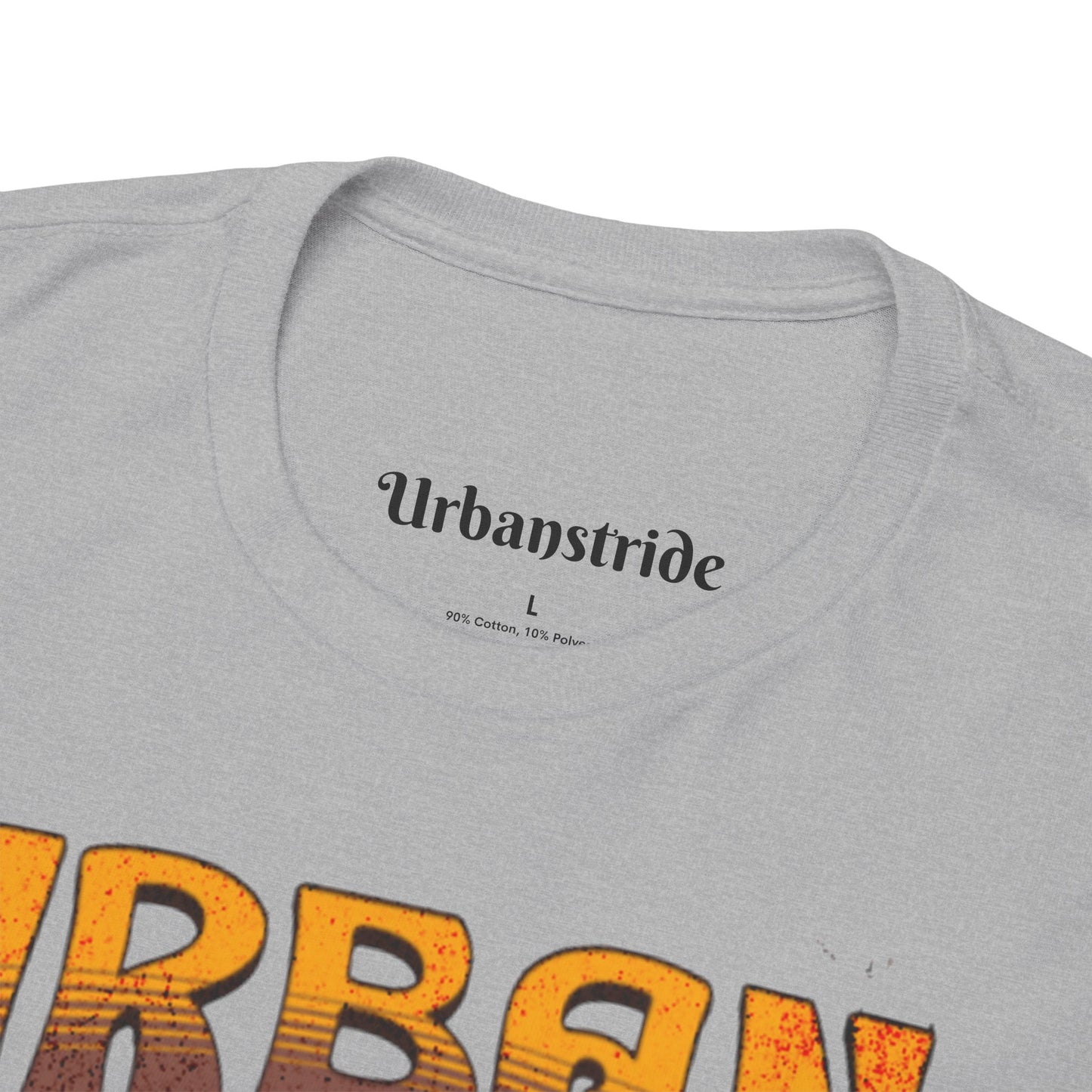 T-shirt con scritta "Urbanstride" e cane