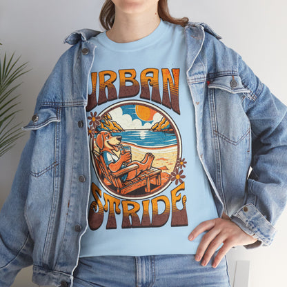 T-shirt con scritta "Urbanstride" e cane