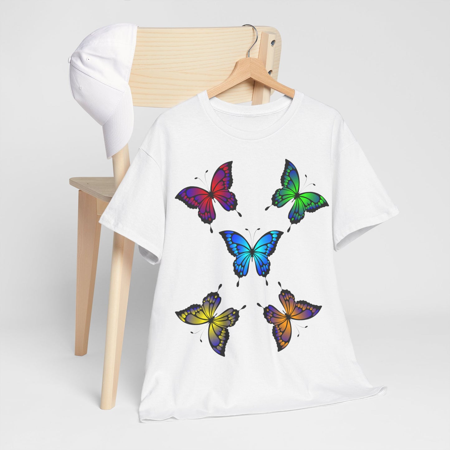 T-shirt con scritta "UrbanStride Butterfly Vibes