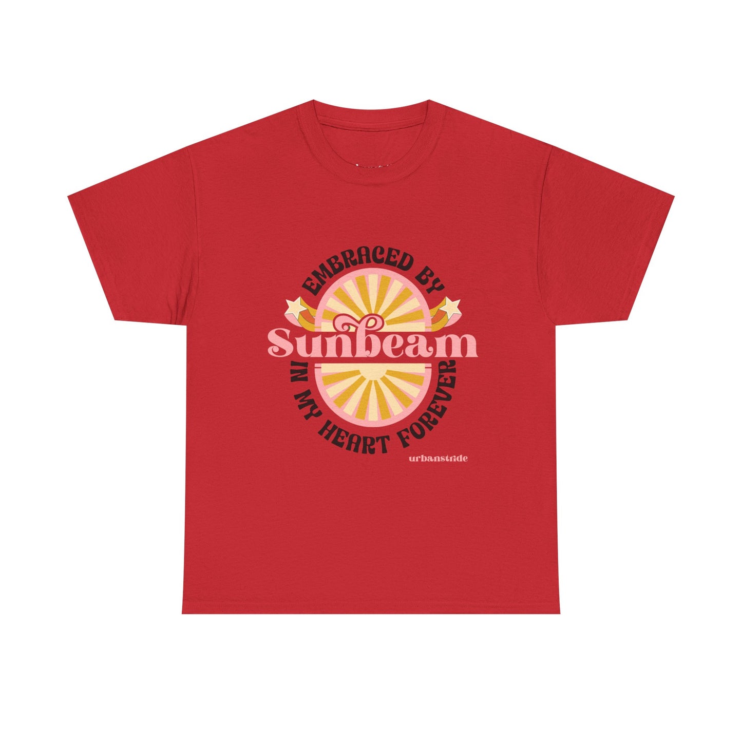 T-shirt con scritta "Embraced by sunbeam in my heart forever"