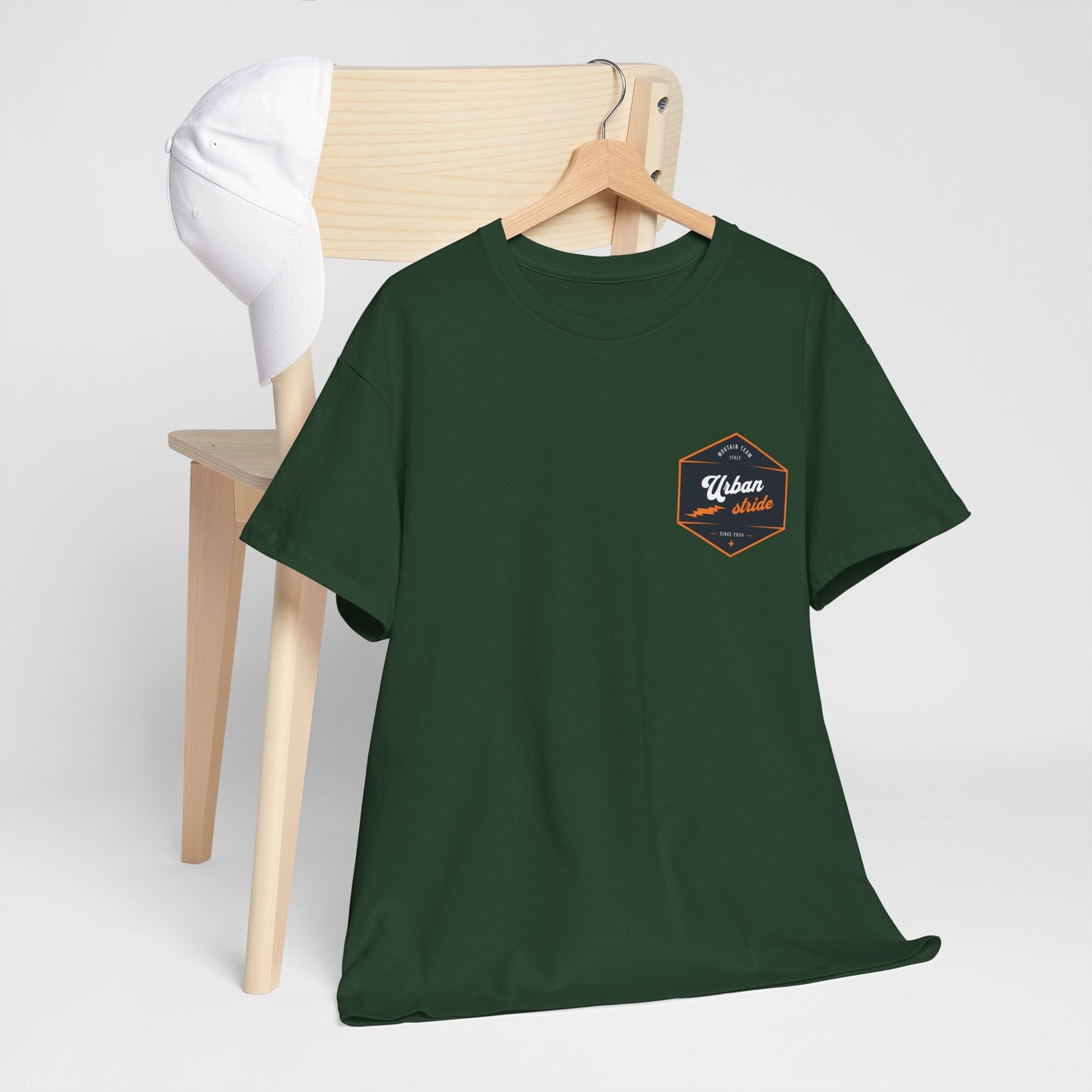 T-shirt Urban Stride® – Logo esagonale vintage in stile aviatore