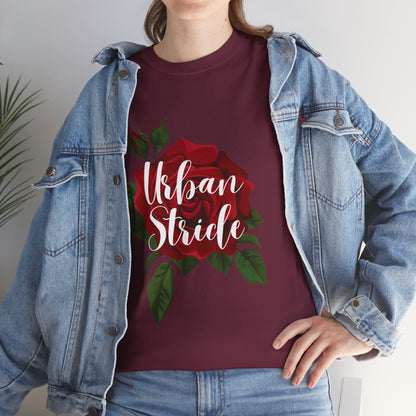 T-shirt con scritta "UrbanStride Vintage Flower