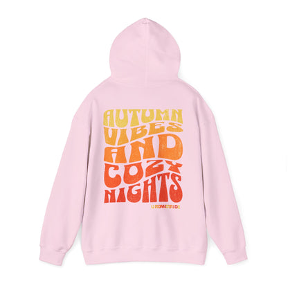 Felpa con scritta "Autumn vibes and cozy nights"