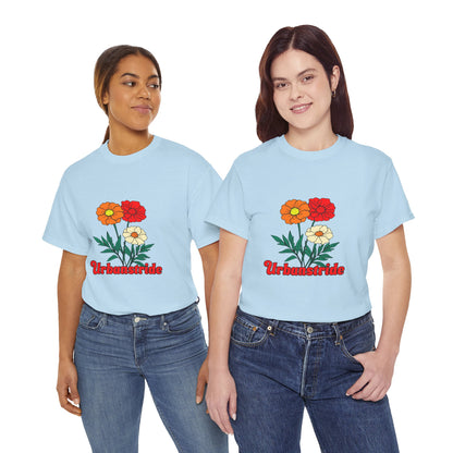 T-shirt con rappresentazione di fiori e scritta "Urbanstride"