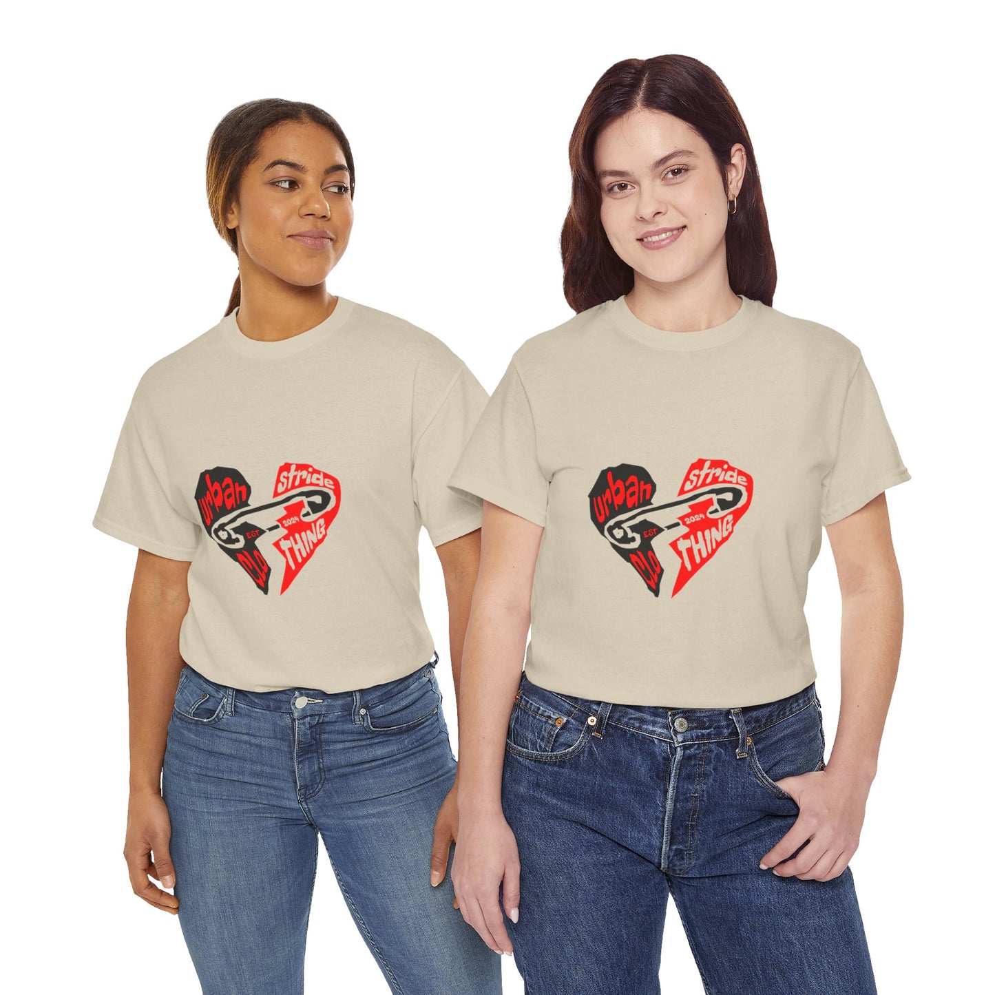 T-shirt con disegno cuore spezzato